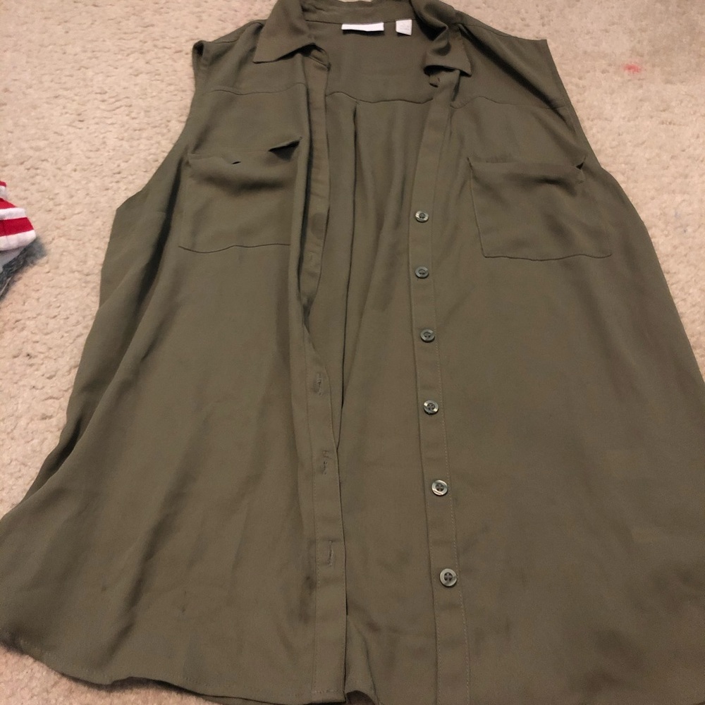 Botton down shirt